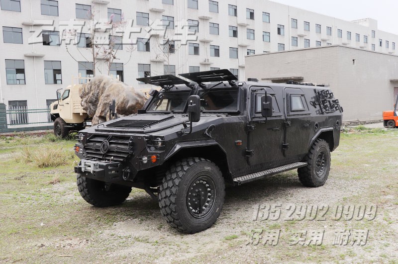 東風(fēng)猛士,CSK162,防護(hù)型突擊車,6座猛士車,高機(jī)動越野車,四驅(qū)猛士車