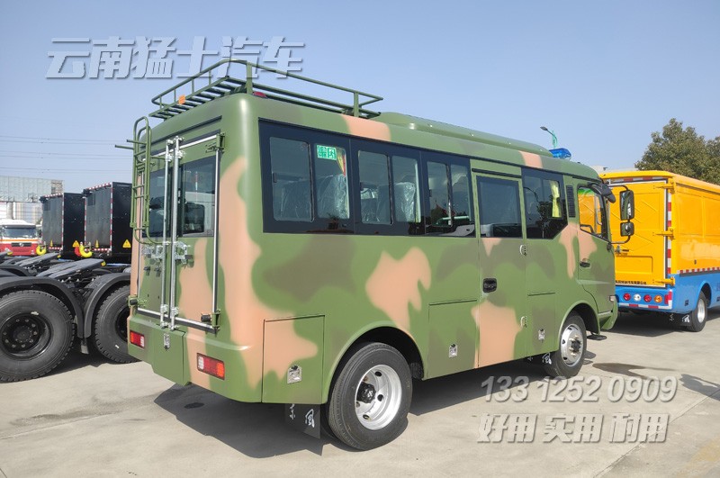 沙漠客車(chē),四驅(qū)越野客車(chē),東風(fēng)客車(chē),15座中巴車(chē),沙漠旅游車(chē)