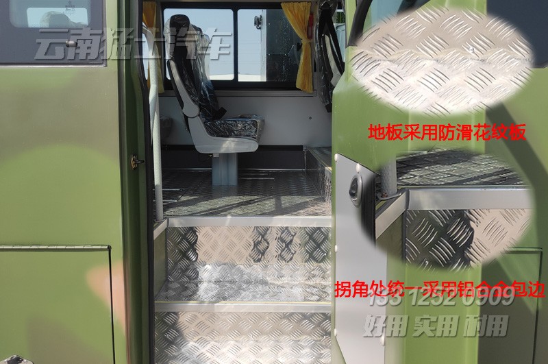 沙漠客車(chē),四驅(qū)越野客車(chē),東風(fēng)客車(chē),15座中巴車(chē),沙漠旅游車(chē)