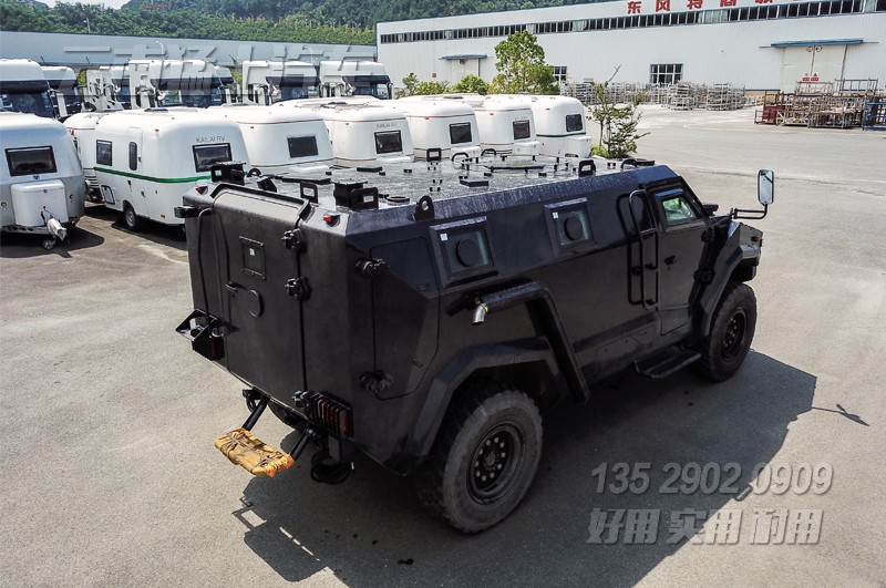 東風猛士四驅(qū)裝甲車,EQ5091猛士車,第三代東風猛士,東風猛士車出口,防護型猛士裝甲車,東風猛士越野車