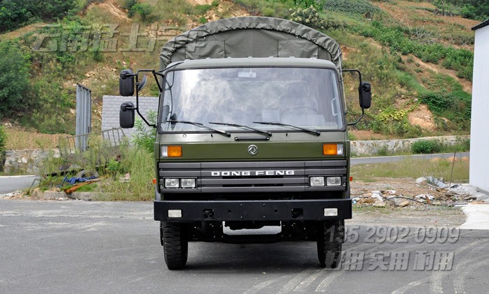 東風(fēng)運(yùn)兵車,4*2卡車,六噸運(yùn)輸車,EQ1118GA,越野卡車,四驅(qū)卡車