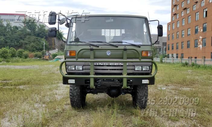 東風六驅越野卡車,四驅六驅越野車,越野專用車,EQ2102G,EQ246,軍用越野卡車,六驅運兵車