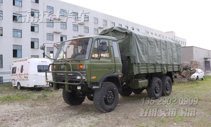 東風六驅越野卡車,四驅六驅越野車,越野專用車,EQ2102G,EQ246,軍用越野卡車,六驅運兵車