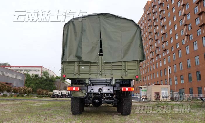 東風六驅越野卡車,四驅六驅越野車,越野專用車,EQ2102G,EQ246,軍用越野卡車,六驅運兵車