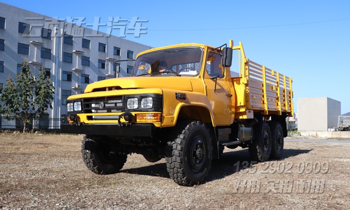 東風(fēng)六驅(qū)卡車(chē),六驅(qū)越野車(chē),東風(fēng)軍車(chē),軍用運(yùn)輸車(chē),越野卡車(chē),尖頭卡車(chē)