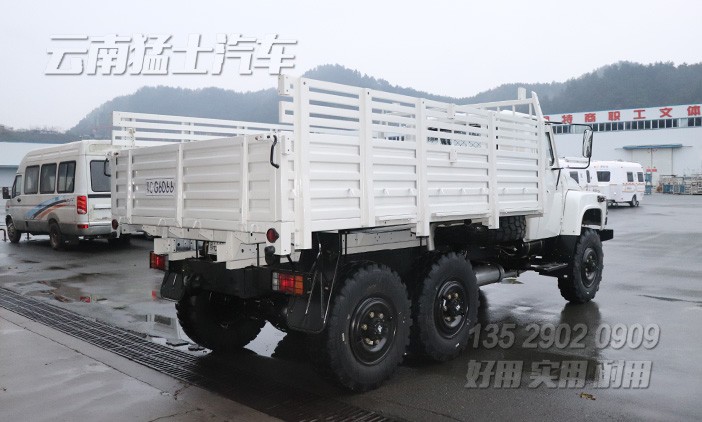 東風(fēng)六驅(qū)越野車,東風(fēng)尖頭卡車,四驅(qū)六驅(qū)長(zhǎng)頭卡車,東風(fēng)卡車出口,EQ240,6*6越野運(yùn)輸車