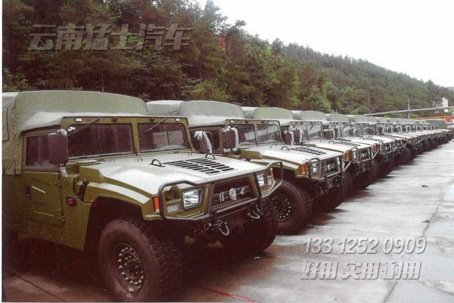 東風(fēng)猛士,EQ2050,長(zhǎng)頭單排軟頂,軍用越野車,四驅(qū)猛士越野車,東風(fēng)猛士配置