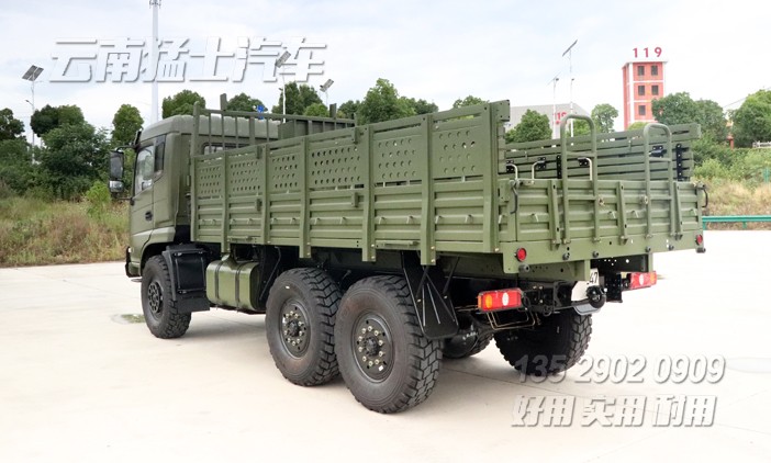 東風(fēng)天錦出口車(chē),越野運(yùn)兵車(chē),越野卡車(chē),六驅(qū)卡車(chē),6*6越野載貨車(chē)