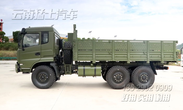 東風(fēng)天錦出口車(chē),越野運(yùn)兵車(chē),越野卡車(chē),六驅(qū)卡車(chē),6*6越野載貨車(chē)