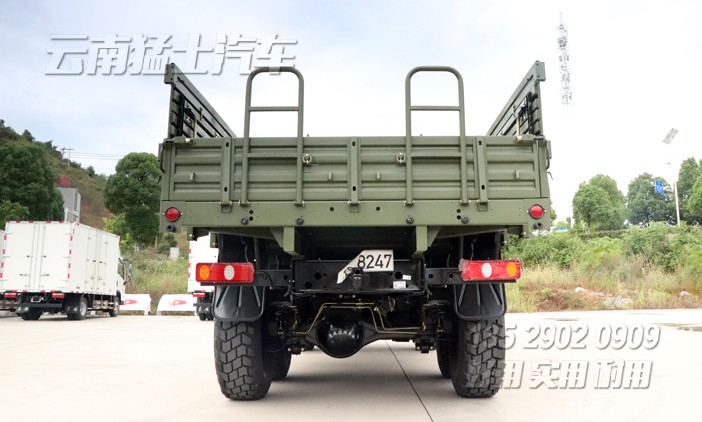 東風(fēng)天錦出口車(chē),越野運(yùn)兵車(chē),越野卡車(chē),六驅(qū)卡車(chē),6*6越野載貨車(chē)
