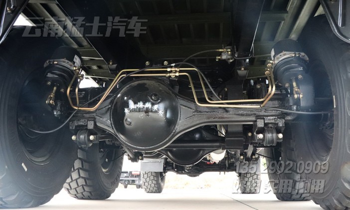 東風(fēng)天錦出口車(chē),越野運(yùn)兵車(chē),越野卡車(chē),六驅(qū)卡車(chē),6*6越野載貨車(chē)