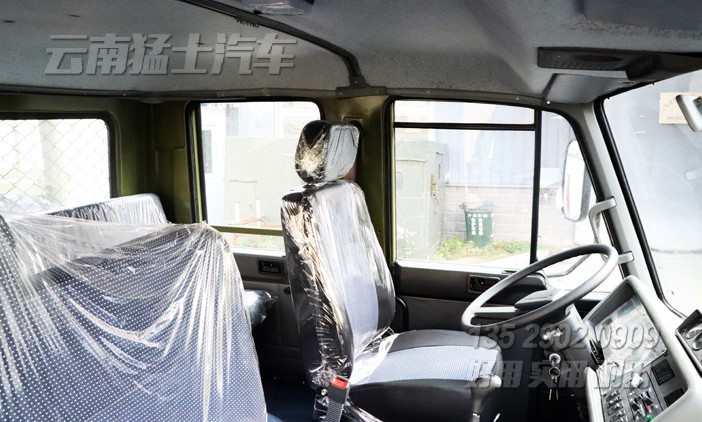 東風越野卡車,雙排卡車銷售,3.5噸越野卡車,EQ2102運兵車,東風四驅六驅卡車,東風卡車出口