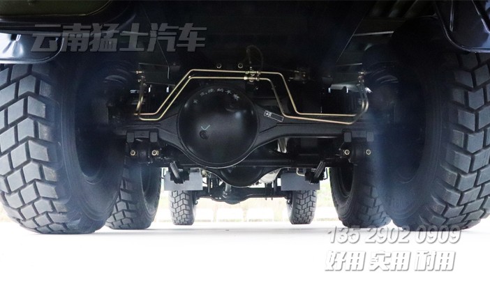 東風越野卡車,雙排卡車銷售,3.5噸越野卡車,EQ2102運兵車,東風四驅六驅卡車,東風卡車出口