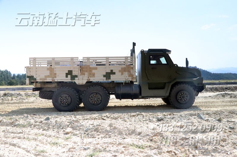六驅(qū)裝甲車,EQ2100,越野卡車,防護(hù)型卡車,底盤性能檢測