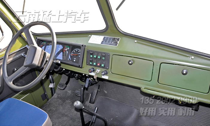 東風(fēng)六驅(qū)卡車,六驅(qū)越野卡車,EQ2100,東風(fēng)軍車,軍用運兵車,全驅(qū)運兵車,尖頭越野卡車,東風(fēng)245