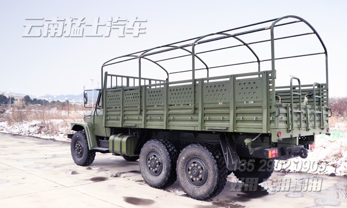 東風(fēng)六驅(qū)卡車,六驅(qū)越野卡車,EQ2100,東風(fēng)軍車,軍用運兵車,全驅(qū)運兵車,尖頭越野卡車,東風(fēng)245