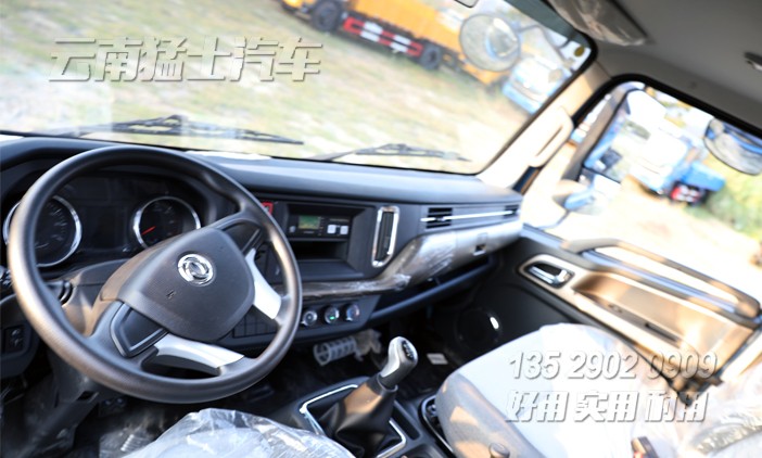 東風(fēng)牽引頭教練車,平頭教練車,牽引半掛車駕照,A2駕照考試車,4*2考場(chǎng)拖頭