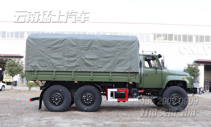 東風(fēng)尖頭自卸車,東風(fēng)六驅(qū)卡車,六驅(qū)自卸車,越野自卸車,自卸車出口,6*6自卸車,EQ2100貨車