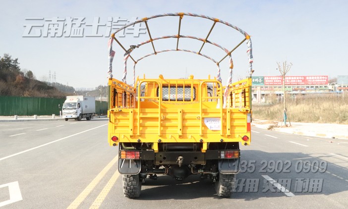東風(fēng)六驅(qū)卡車,出口型卡車,尖頭載貨汽車,長(zhǎng)頭越野貨車,東風(fēng)經(jīng)典軍車,二噸半卡車,軍用越野車