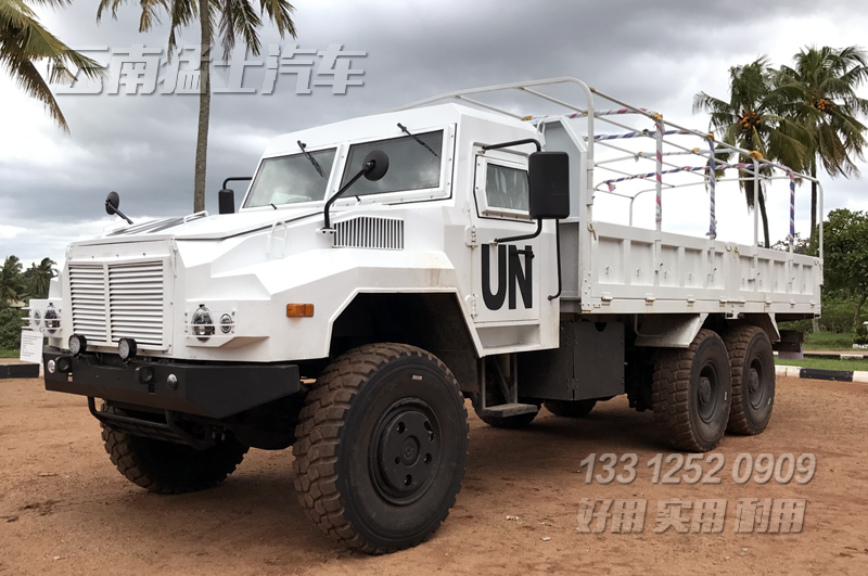 國際維和,反恐演練,六驅(qū)裝甲車,越野專用車,專用車定制,出口專用車,運兵車、救援車、服務(wù)車
