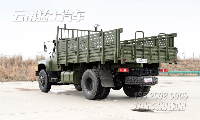 東風(fēng)尖頭車(chē)出口,210馬力長(zhǎng)頭卡車(chē),4*2尖頭車(chē),10噸卡車(chē),出口型卡車(chē),載貨汽車(chē)