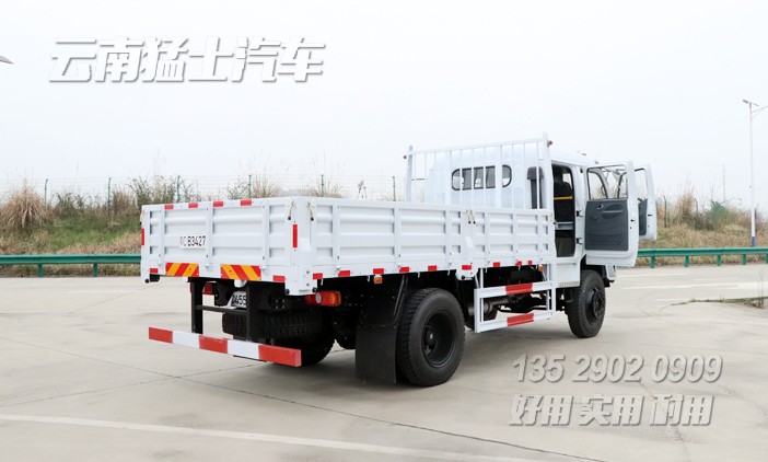 4*4東風卡車,輕型卡車,越野卡車,東風雙排卡車,3噸小型卡車,貨箱4.2米