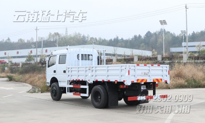 4*4東風卡車,輕型卡車,越野卡車,東風雙排卡車,3噸小型卡車,貨箱4.2米
