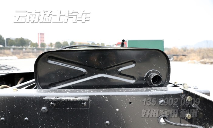 東風(fēng)經(jīng)典軍車(chē),軍車(chē)民用,EQ2082E6D,EQ240,六驅(qū)尖頭卡車(chē),越野專(zhuān)用車(chē)改裝,長(zhǎng)頭汽車(chē)出口,25Y