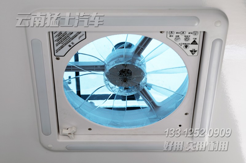 四驅(qū)依維柯房車(chē),房車(chē)內(nèi)飾,房車(chē)布局,房車(chē)功能,房車(chē)設(shè)計(jì)廠(chǎng)家