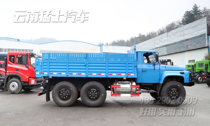 EQ2100自卸汽車,5噸尖頭自卸車,東風(fēng)藍(lán)自卸車,出口車專供,六驅(qū)自卸車,6*6公路運(yùn)輸車