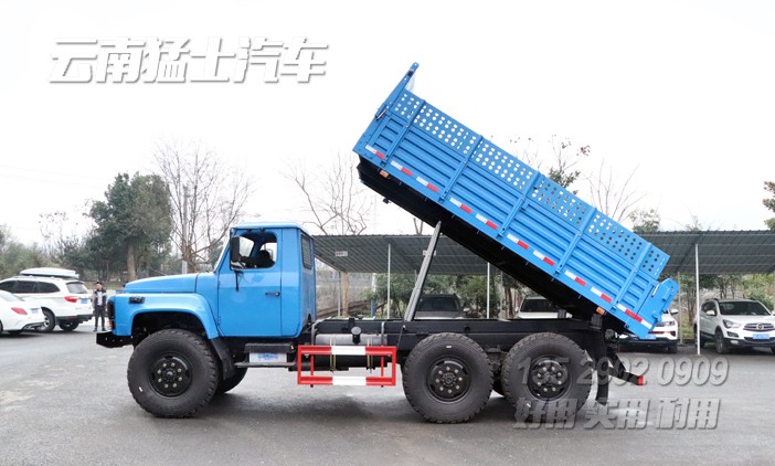 EQ2100自卸汽車,5噸尖頭自卸車,東風(fēng)藍(lán)自卸車,出口車專供,六驅(qū)自卸車,6*6公路運(yùn)輸車