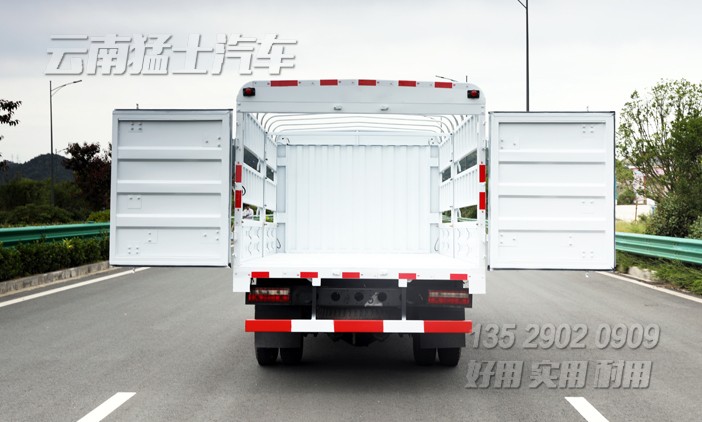 四驅倉欄車,4乘4倉柵式運輸車,3噸倉欄車,80馬力倉欄車,4*4畜牧車,輕卡果蔬運輸車,倉柵輕卡