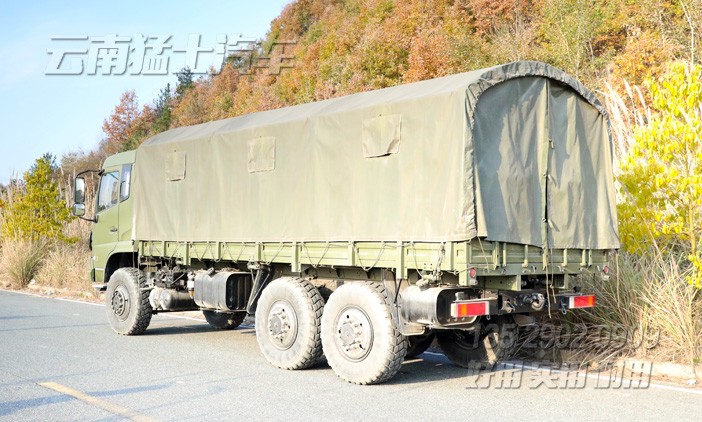 國(guó)五運(yùn)兵車,出口型運(yùn)兵車,EQ2130GA,東風(fēng)6x6卡車,六驅(qū)柴油貨車