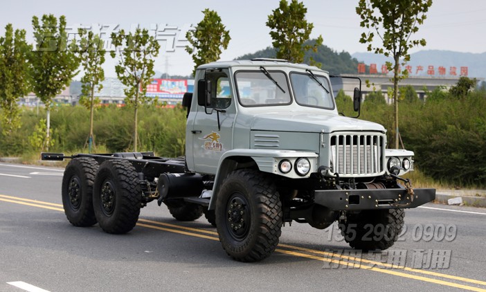 EQ2100E6D,6x6越野底盤,210馬力尖頭卡車,東風(fēng)經(jīng)典底盤,專用車出口,專用車改裝