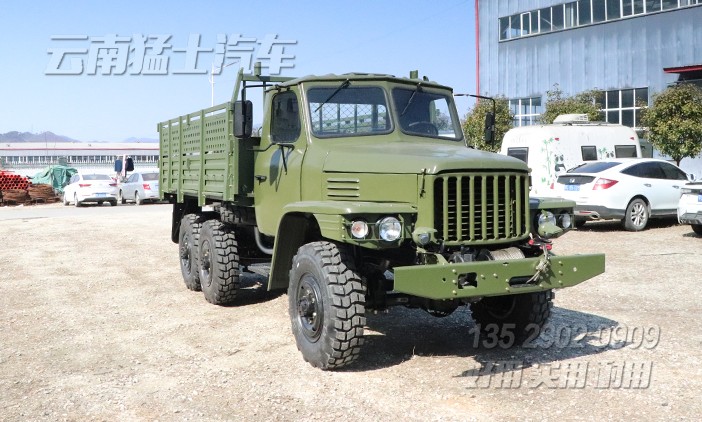 東風25Y,軍綠色越野卡車,運兵車,EQ2082,帶絞盤的越野車,尖頭貨車