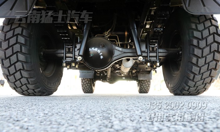 高配版貨車,越野卡車,EQ2070升級(jí),2.5噸卡車,東風(fēng)越野專用車