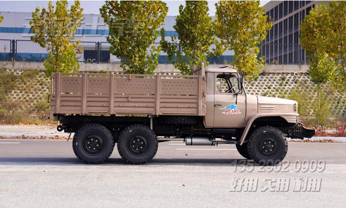 EQ2082,香檳色卡車(chē),東風(fēng)出口車(chē),東風(fēng)卡車(chē)廠家直銷(xiāo),專(zhuān)用貨車(chē),東風(fēng)六驅(qū)