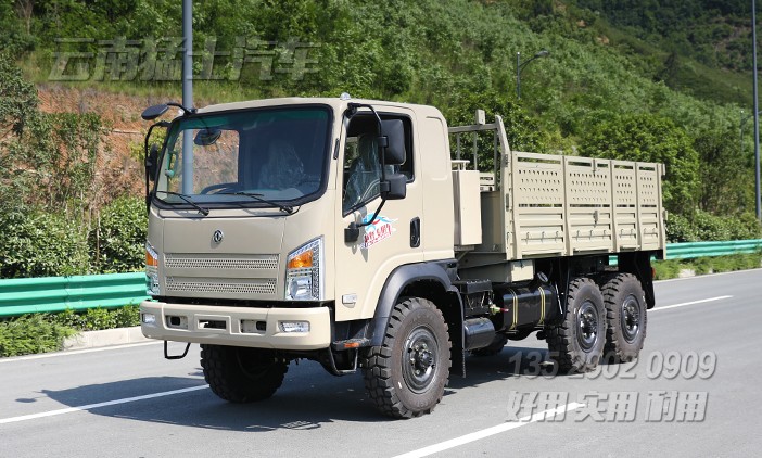 出口型輕卡,2.5噸越野卡車,東風(fēng)山貓整車,駝灰色卡車,加強(qiáng)款卡車,六驅(qū)柴油載貨車