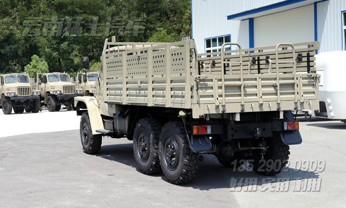 長(zhǎng)頭越野車,EQ240,六驅(qū)越野車,長(zhǎng)頭經(jīng)典卡車,絞盤卡車