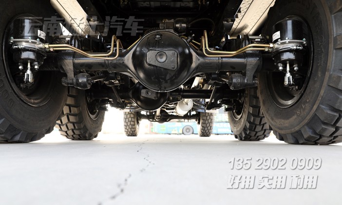 長(zhǎng)頭越野車,EQ240,六驅(qū)越野車,長(zhǎng)頭經(jīng)典卡車,絞盤卡車