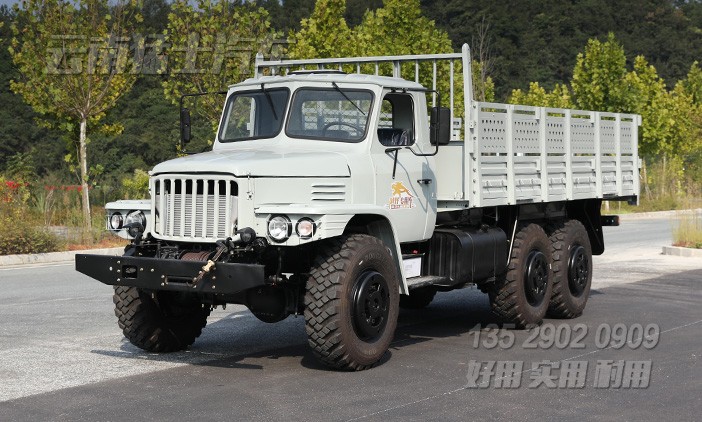 EQ245,東風民用越野車,4.8米貨箱卡車,六驅(qū)尖頭越野