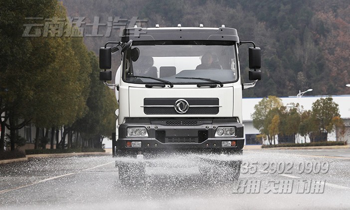 丙酮水溶液車,綠化噴灑車,市政環(huán)衛(wèi)車,10方灑水車,前噴后灑,泵進泵出,高壓水炮車,路面清洗車