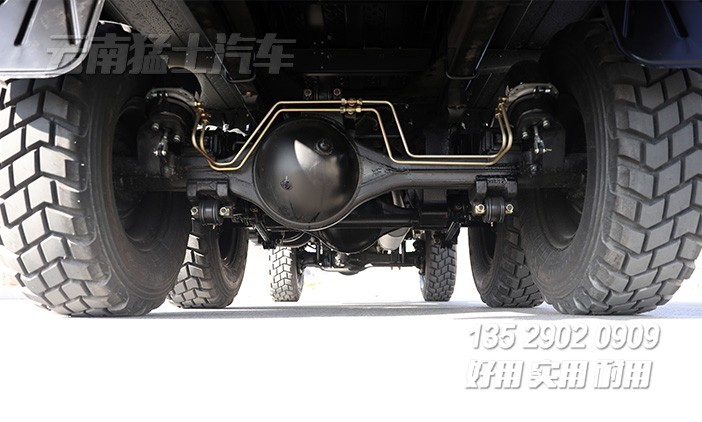 東風(fēng)153,EQ2102,EQ246,全驅(qū)越野車(chē),越野性能出眾的卡車(chē)